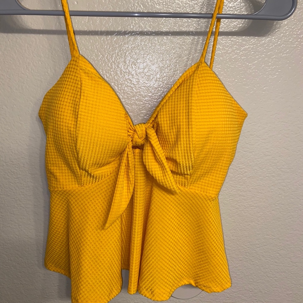 New Yellow Tank Top Size L New w/o tags